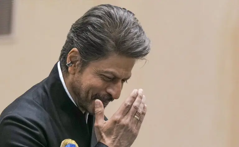 What Was The One Career Advice Shah Rukh Khan Gave To His Kids Suhana & Aryan?