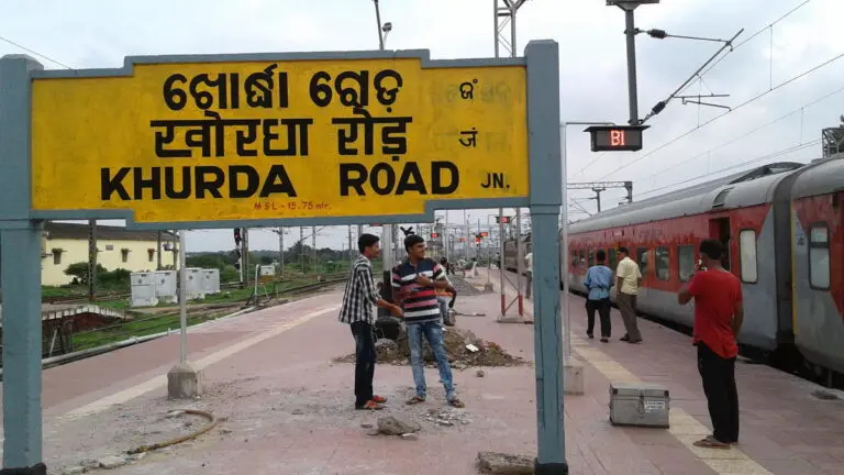 4 Minor Girls Missing From Bengal Traced To Khurda Station In Odisha