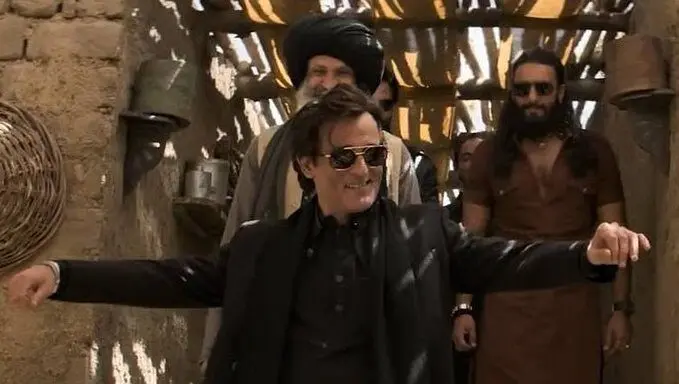 Akshaye Khanna’s ‘Fa9la’ Entry In ‘Dhurandhar’ Takes Internet By Storm