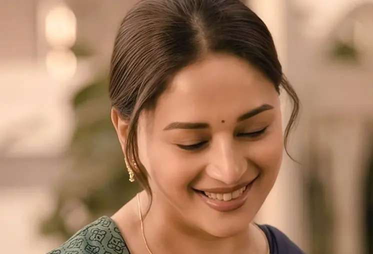 Madhuri Dixit Was Body-Shamed Early In Her Career, Advises Youngsters Not To Be In A Mould