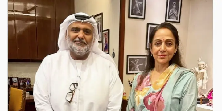 Hema Malini Regrets That Dharmendra’s Fans Didn’t Get A Last Glimpse Of Their Hero