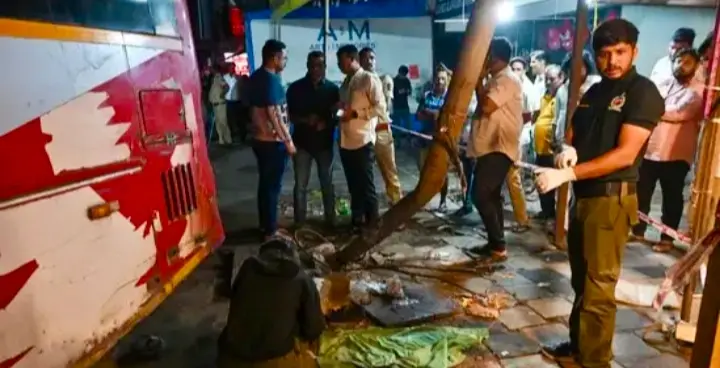 Four Killed, Nine Injured As Bus Reverses Into Queue Outside Railway Station In Mumbai