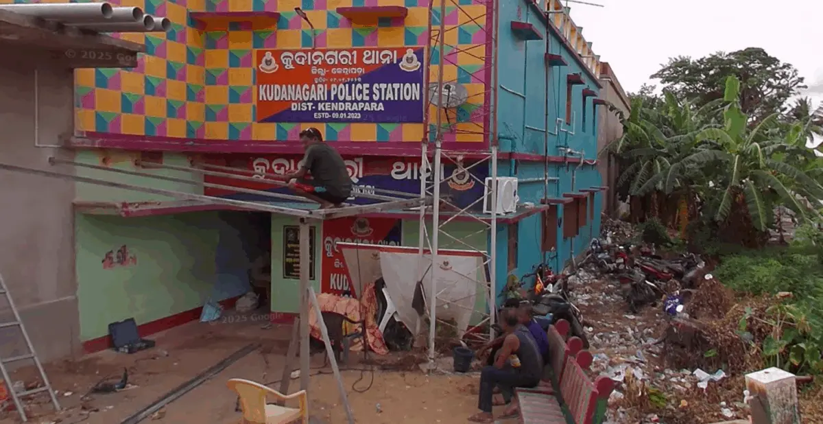 Class 9 Student Caught With Gun Inside School In Odisha | OdishaBytes