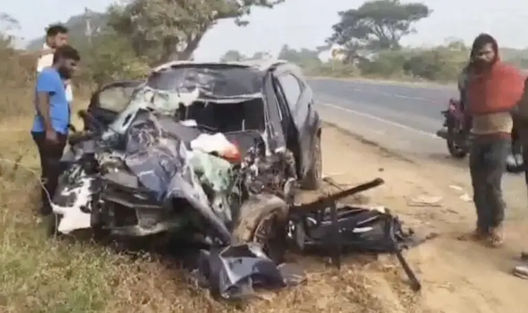 2 Die, 3 Injured In Car-Lorry Collision While Returning From Puri Jagannath Temple