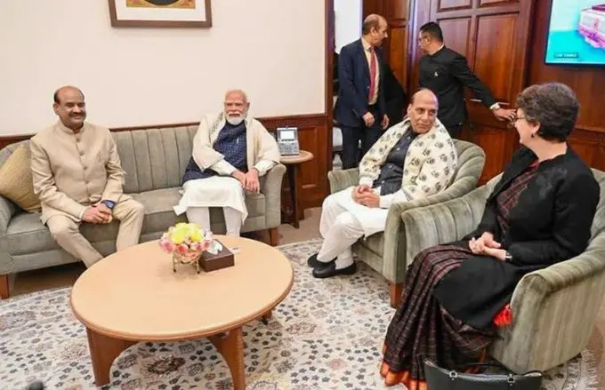 Priyanka Gandhi Attends ‘Chai Pe Charcha’ With Modi, Rajnath Singh After Meet With Gadkari