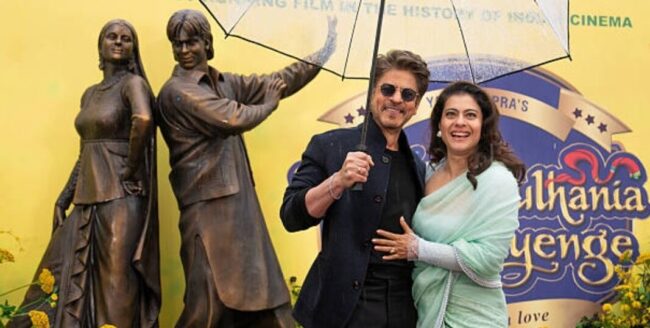 Shah Rukh & Kajol Unveil Bronze Statue In London To Mark DDLJ’s 30th Anniversary