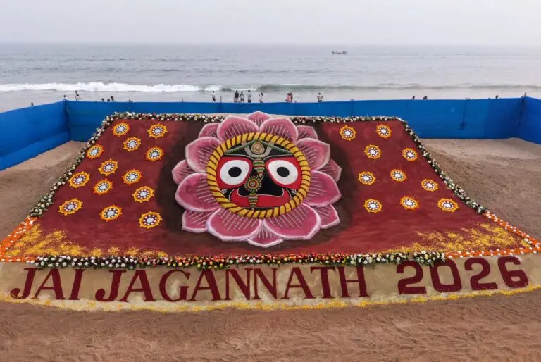 President Murmu, PM Modi & CM Majhi Extend New Year Greetings; Wish Peace, Prosperity For 2026