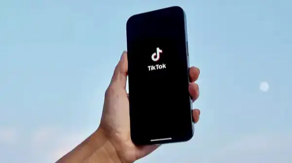 TikTok Outage Cripples US Feeds, Sparks Meme Frenzy On X