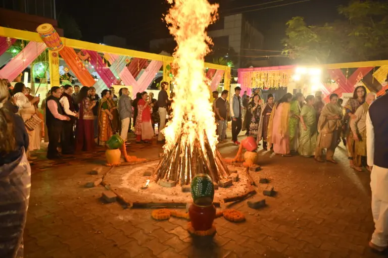 Bhubaneswar’s Punjabi Community Lights Up Lohri With Bonfire, Bhangra & Brotherhood