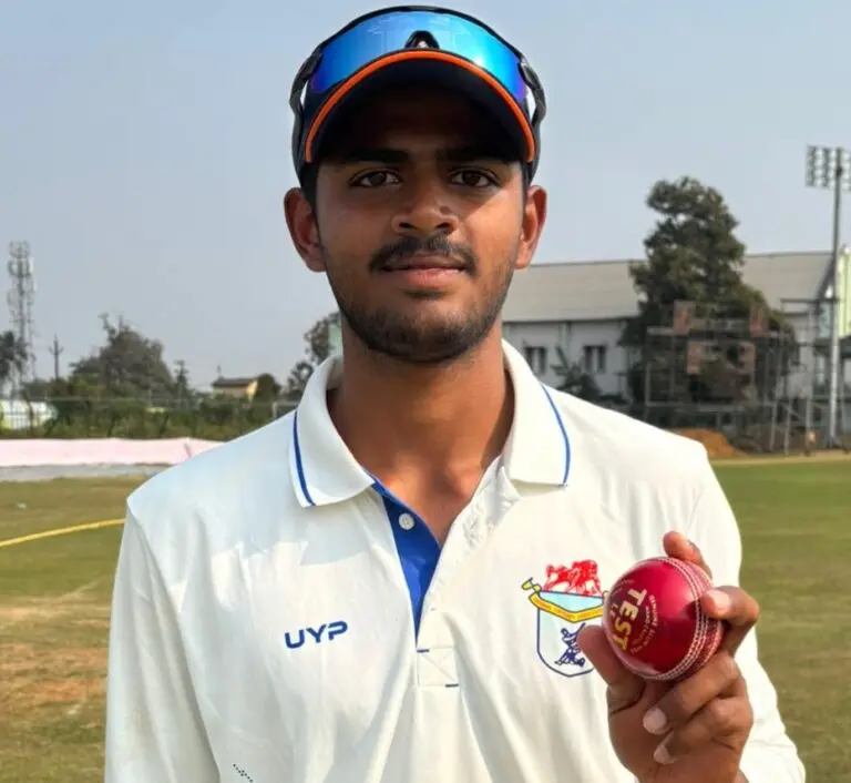 Sayed Tufayl Ahmad 3 wkts