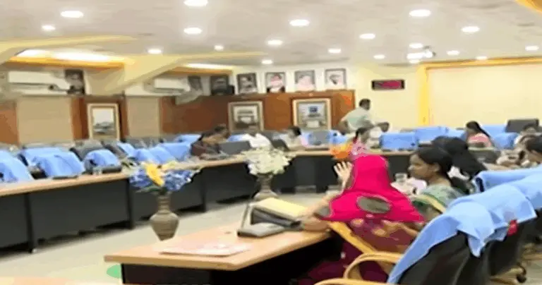 CMC Meeting Stalled Amid Ruckus After Heated Duel Between Mayor & Congress Corporator