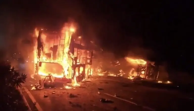 Three Charred To Death In Bus-Truck Collision In Andhra’s Nandyal