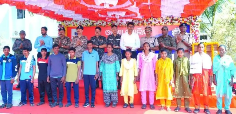 15 more Maoists surrender in Rayagada