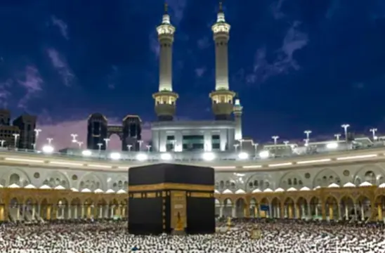 Saudi Arabia Suspends 1,800 Foreign Travel Agencies Over Umrah Violations