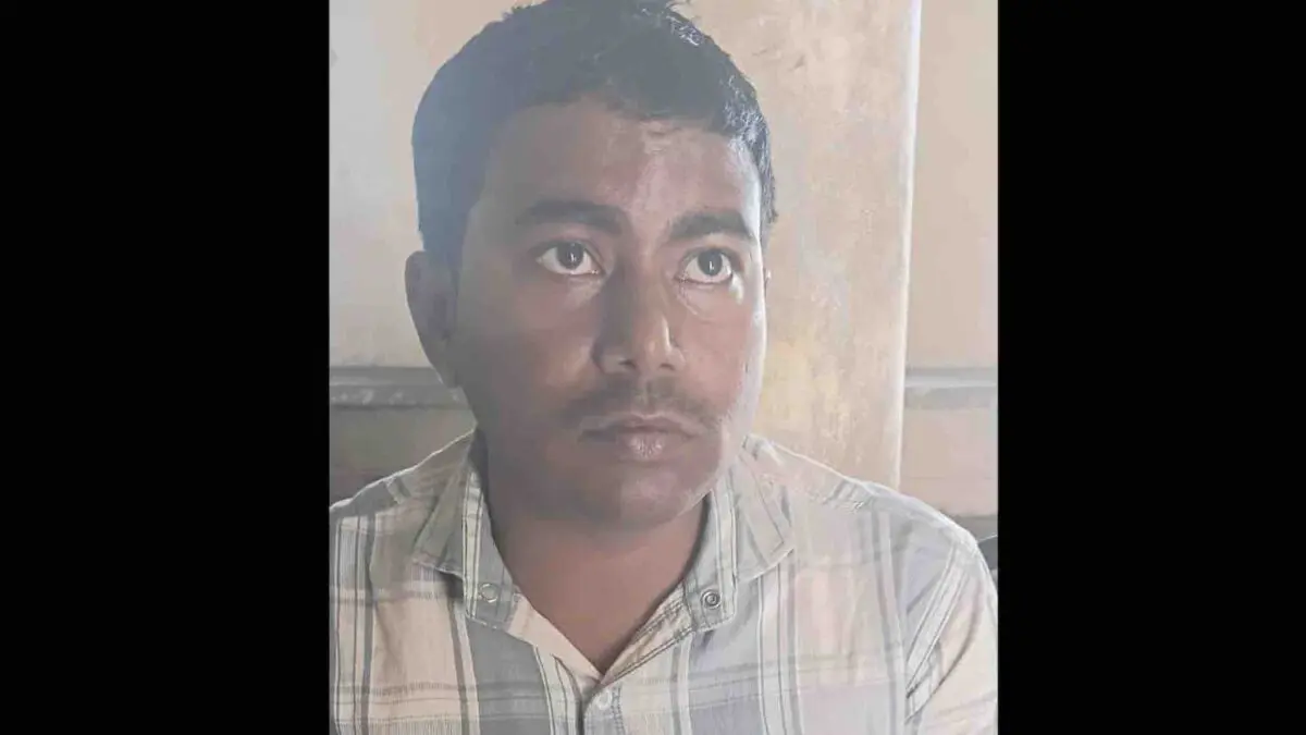 Revenue Inspector Caught Red-Handed Taking Bribe For Land Mutation In Odisha