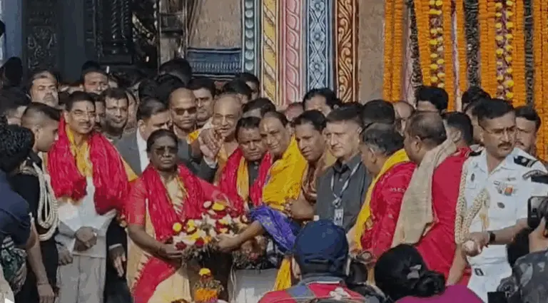 President Droupadi Murmu Offers Prayer At Puri Jagannath Temple, Performs Pinda Daan At Swetaganga