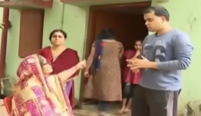 Woman Robbed At Gunpoint In Bhubaneswar’s Nayapalli In Broad Daylight Scare