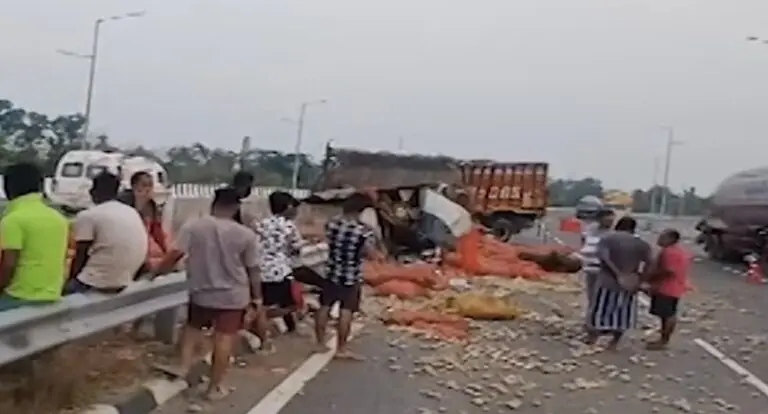 Potato-Laden Truck Crash In Odisha: Driver, Helper Trapped Under Sacks Die
