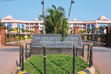 ECoR Honours 2 Employees For Alertness Ensuring Train Safety In Odisha