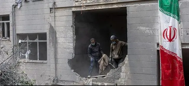 Iran threatens to attack tourist spots