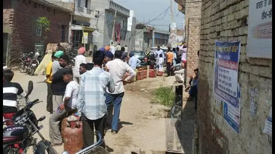 LPG queue in Punjab