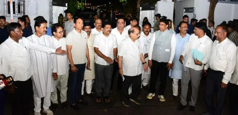 Odisha Opposition MLAs meet governor