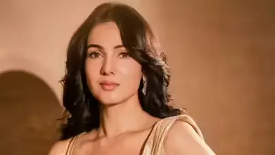 Sonal chauhan stranded in Dubai