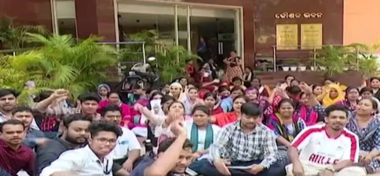 112 Helpline Staff Stage Sit-In Protest In Bhubaneswar Over Unpaid Salary & Other Demands
