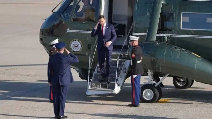 JD Vance on way to Pakistan