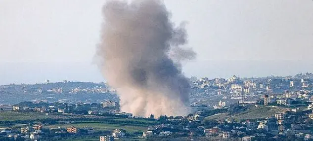 US‑Israeli Strikes Hit Iran’s Mahshahr Petrochemical Zone, Five Injured