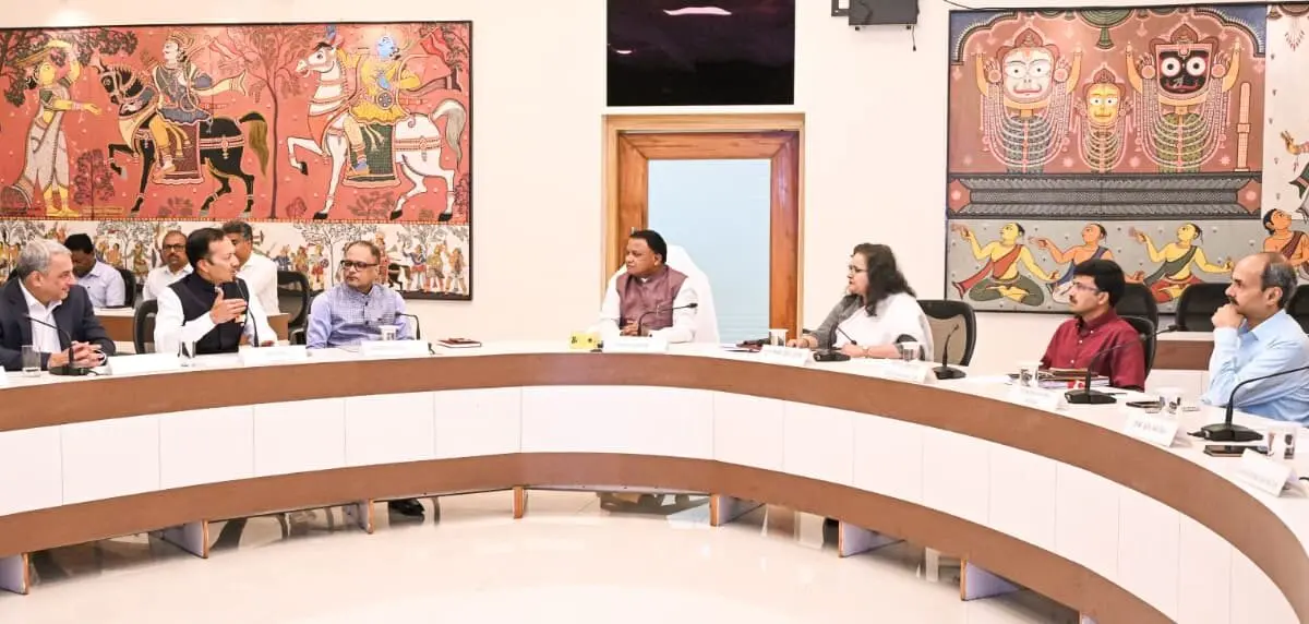 Odisha CM Majhi Urges Mine Lessees to Ramp Up Iron Ore Production For State’s Industrial Growth