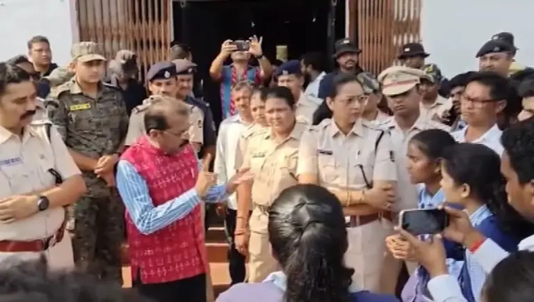 Odisha Polytechnic Students March To Collectorate Demanding Principal’s Transfer