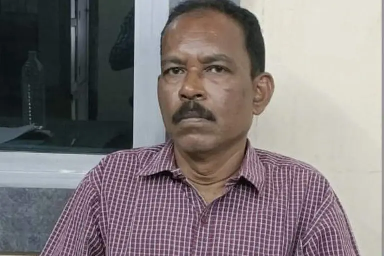 Officer In CDMO Office Caught Taking Bribe From Nursing Teacher In Odisha’s Jharsuguda