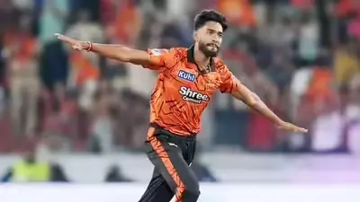Praful hinge 3 wkts in 1st over on IPL debut
