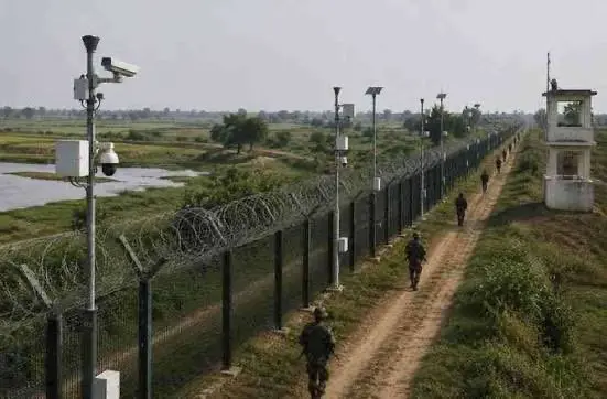 Demolish All Ilegal Structures Within 15Km Of India’s Border With Neighbouring Countries: Home Min
