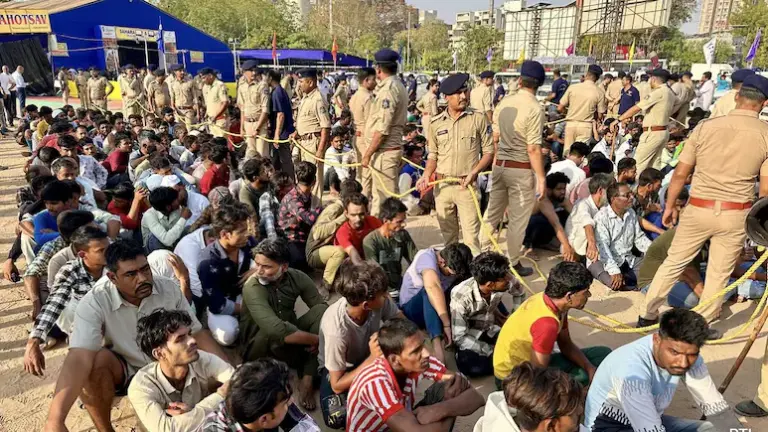 Holding centres for Illegal immigrants