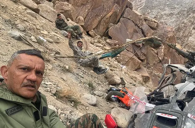 Three Army Officers Survive Helicopter Accident Near Leh; After Crash Came Selfie