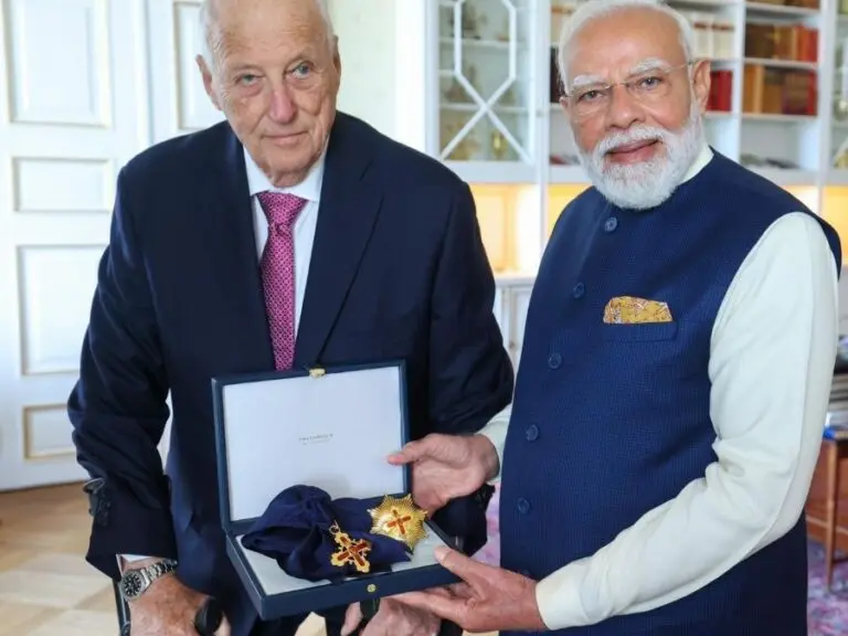 Norway honour for Modi