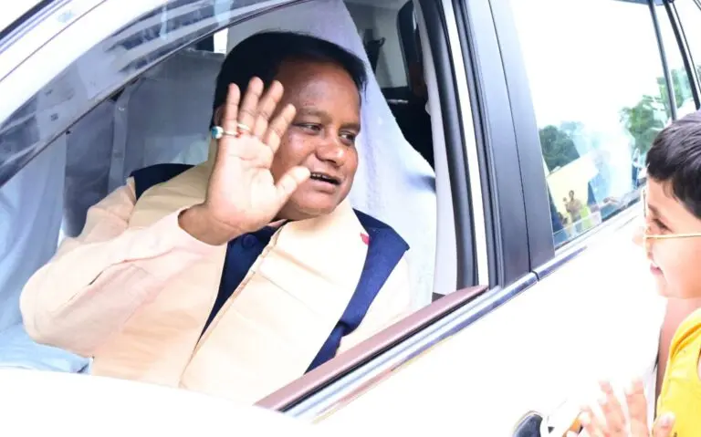 Odisha CM Majhi Halves Official Convoy, Joins PM Modi’s Nationwide Fuel Conservation Drive