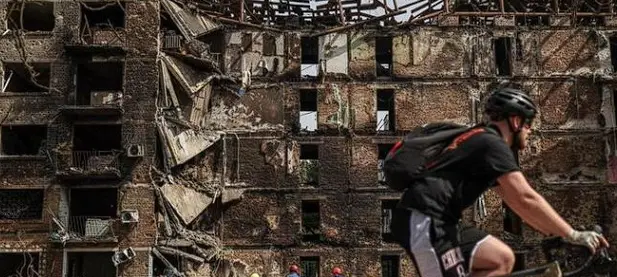 Russia Threatens ‘Systematic Strikes’ On Kyiv, Urges Foreigners To Leave Ukraine Capital
