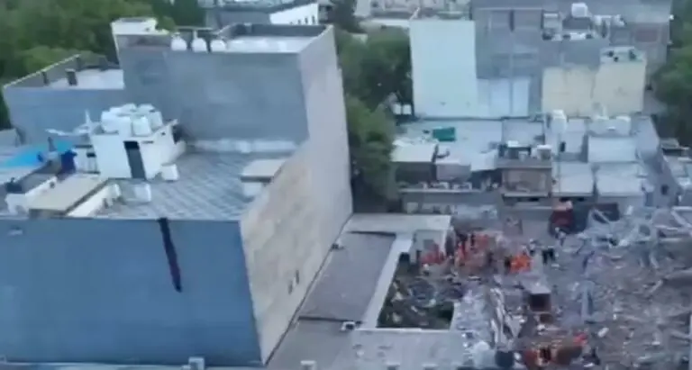 It Sounded Like Generator Blast, Say Eyewitnesses Of Delhi Building Collapse