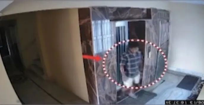 Caught On Camera: Fake Gas Delivery Man Flees With Cash, Gold In Bhubaneswar
