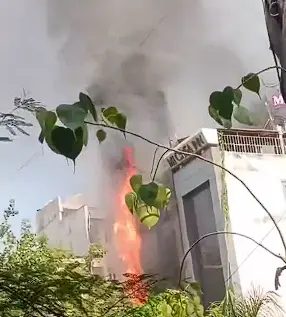 Gurugram Family Of Eight Among 21 Killed In Delhi’s Malviya Nagar Hotel Blaze