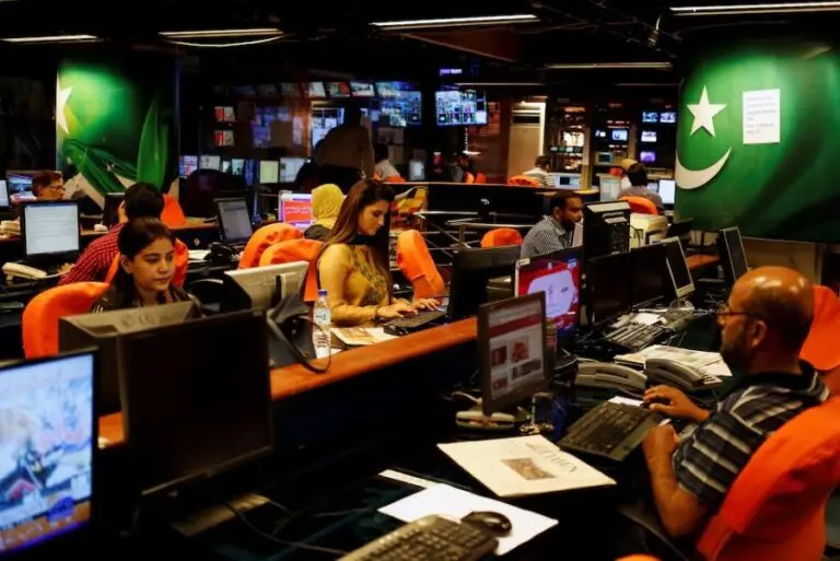 Geo News licence suspended