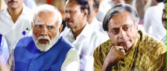 Tharoor Appreciates Modi; BJP Gets Ammo To Attack Rahul