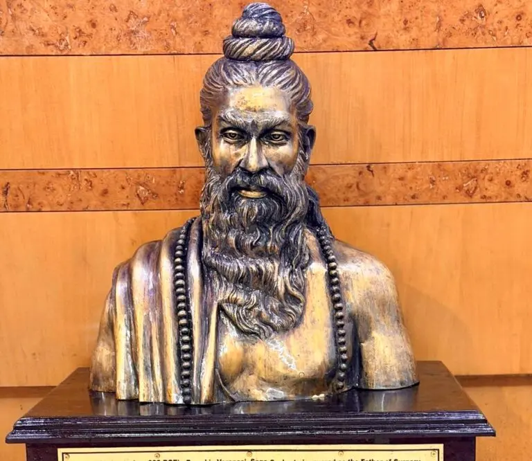 Bust Of Maharishi Sushrut Installed At Royal College Of Surgeons