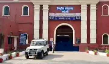 Rape Convict Escapes From Bareilly Prison As Cops Watch Reels; Eleven Suspended