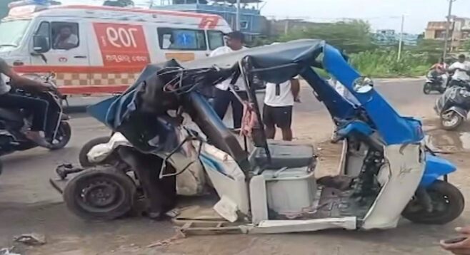 Auto Crushed In Odisha’s Sambalpur Double-Collision; Father-Daughter Duo Killed