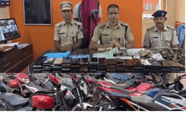 Odisha Police Bust Illegal Loan Racket; 137 Bikes, 127 Mobile Phones & Rs 3.61L Cash Seized