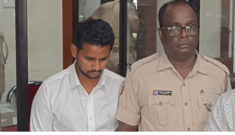 Andhra Man Held In Bhubaneswar For Posing As IAS Officer & Duping People